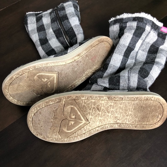 Roxy Cedar Plaid Boots - Picture 5 of 7